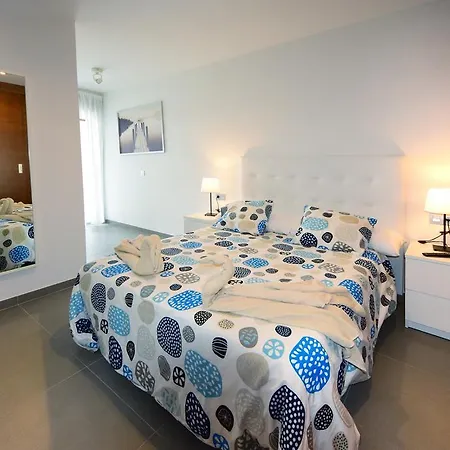 Apartment Magnificent On The Beach 