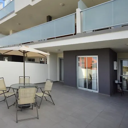Apartment Magnificent On The Beach 